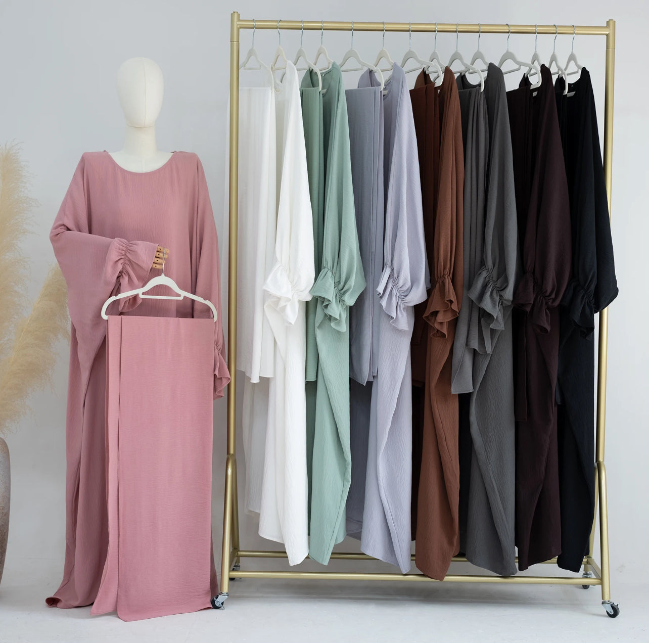 Textured abaya (Black)