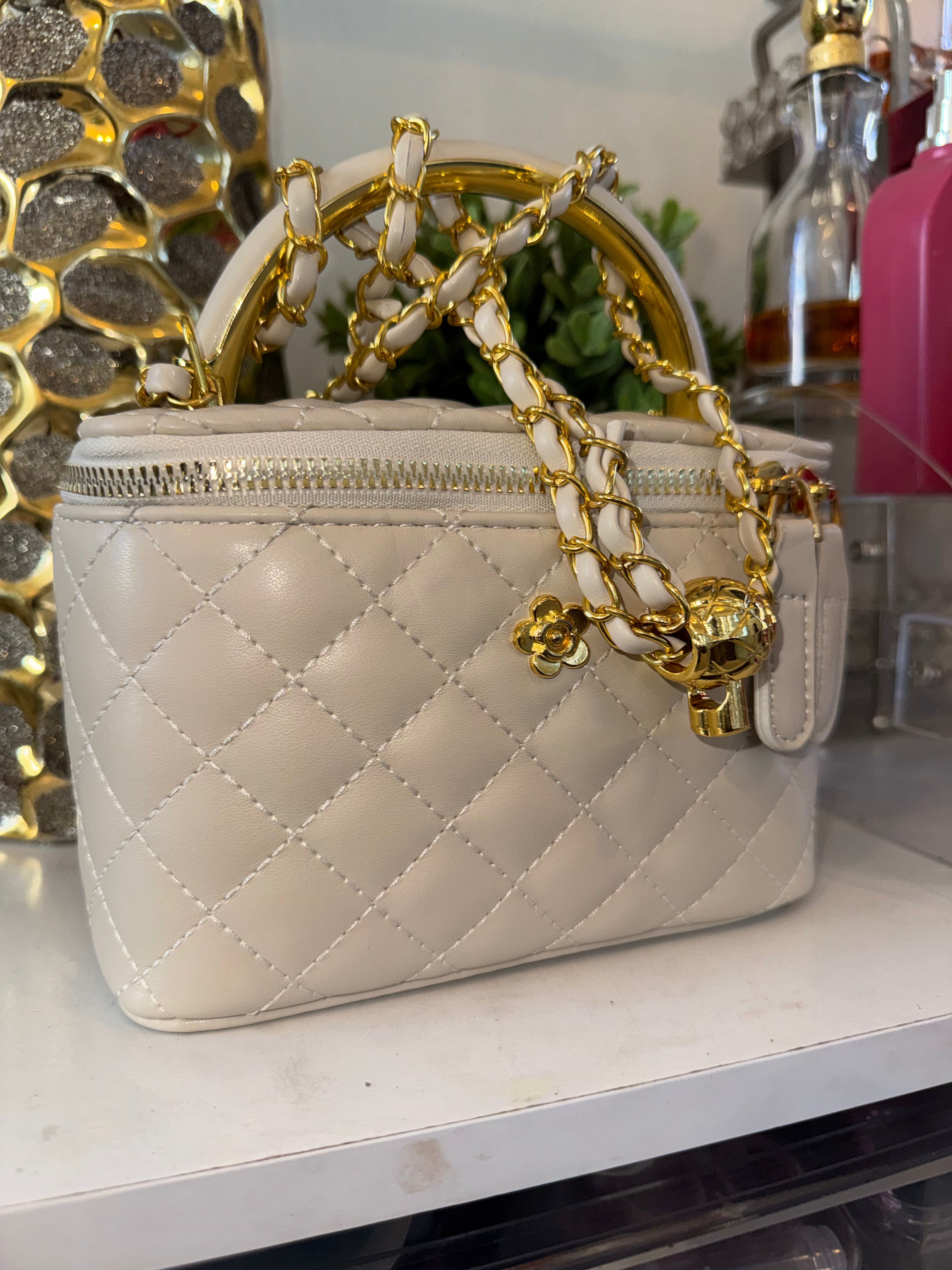 Vanity case bag (Cream)